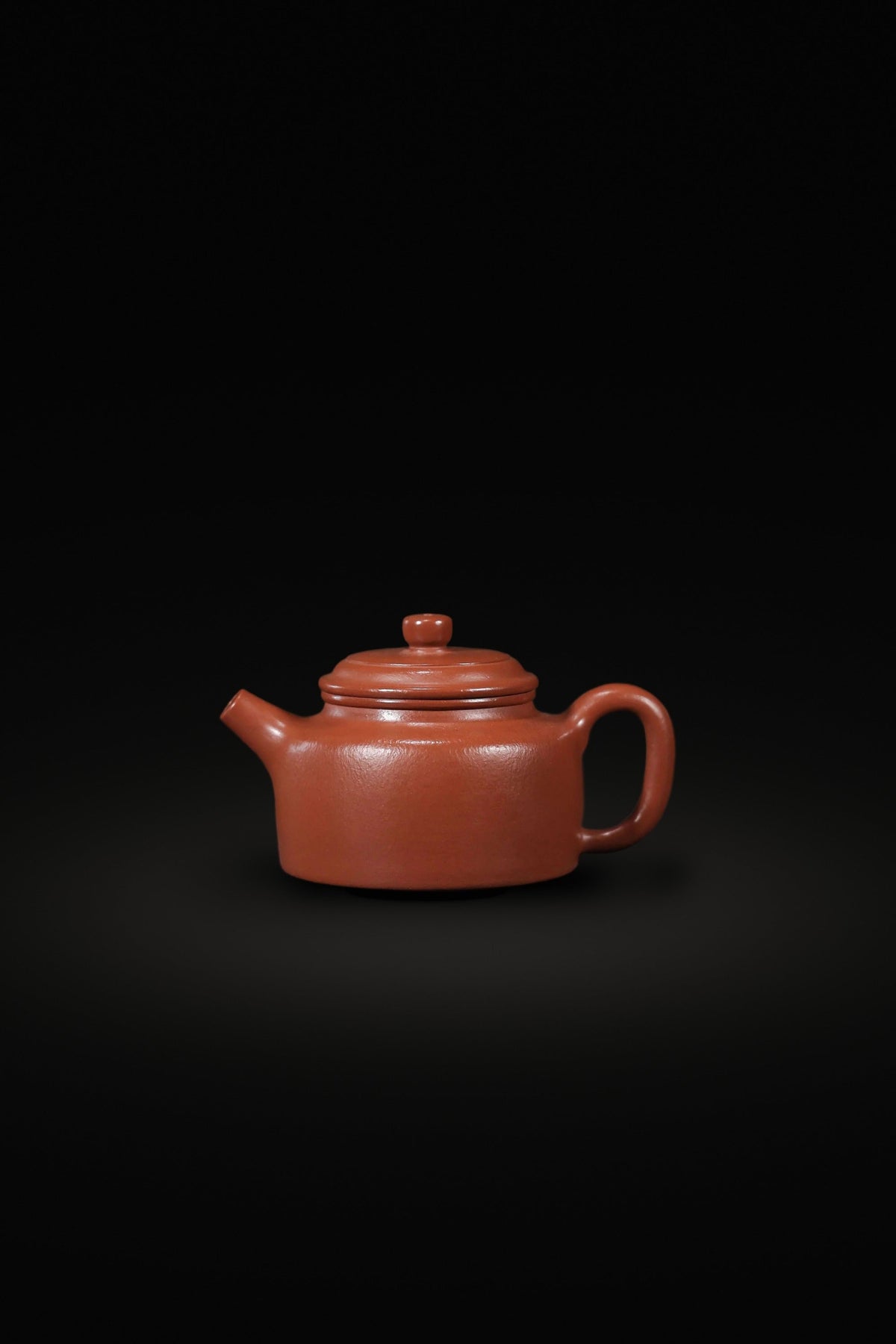 Handmade Zhuni De Zhong Yixing teapot with a wide opening, a good first pot