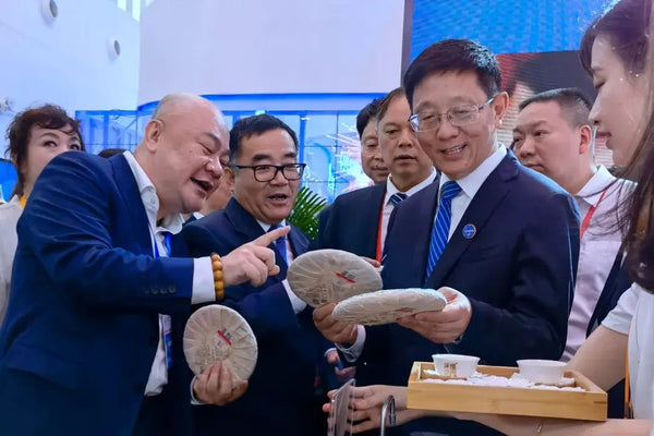 A Review of Sixteen Years of Development Between Chen Sheng Hao and Lao Ban Zhang