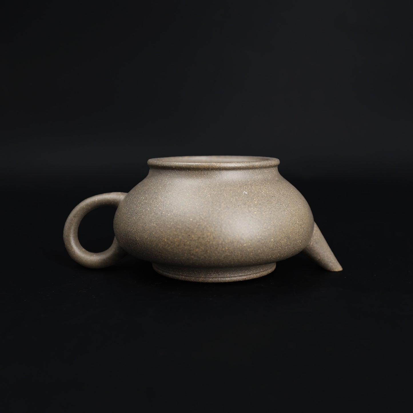 
                  
                    Handmade Yixing Purple Clay Teapot 200ml -Shui Ping
                  
                